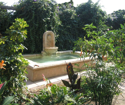 Spa en fausse pierre