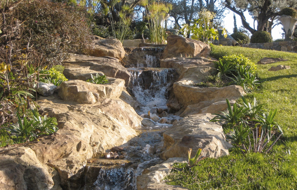 Cascade en faux rocher - Waterworld, Sculpteurs de Nature